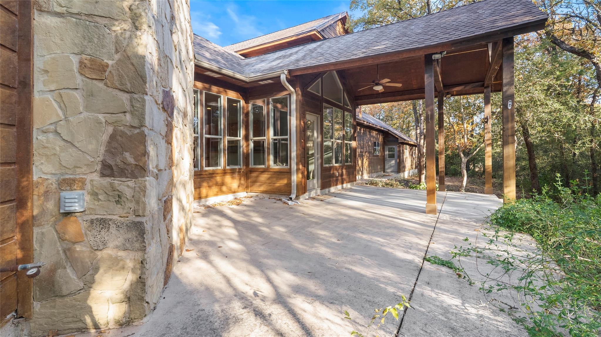 315 Arbors Cir, Elgin, TX 78621