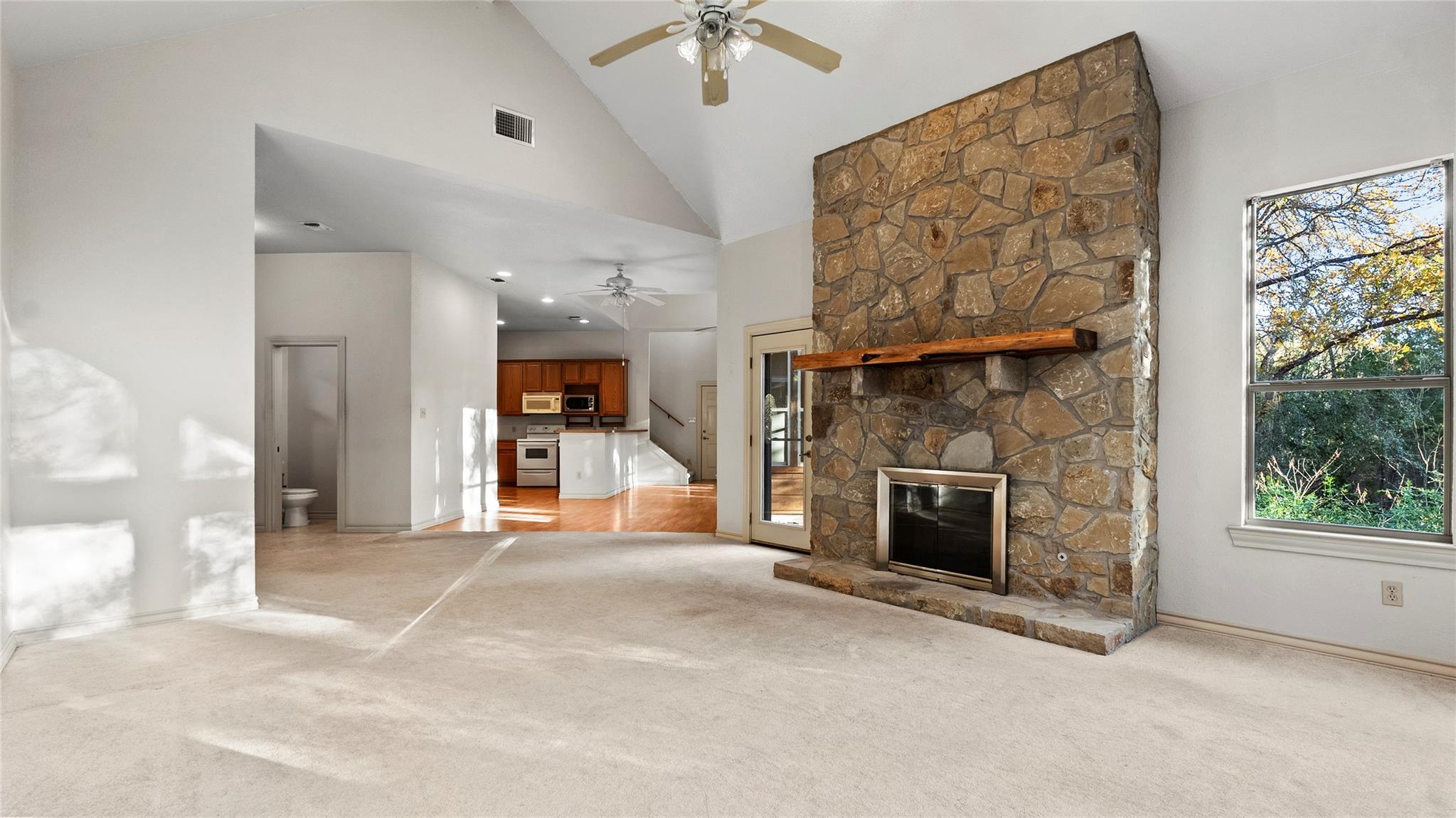 315 Arbors Cir, Elgin, TX 78621