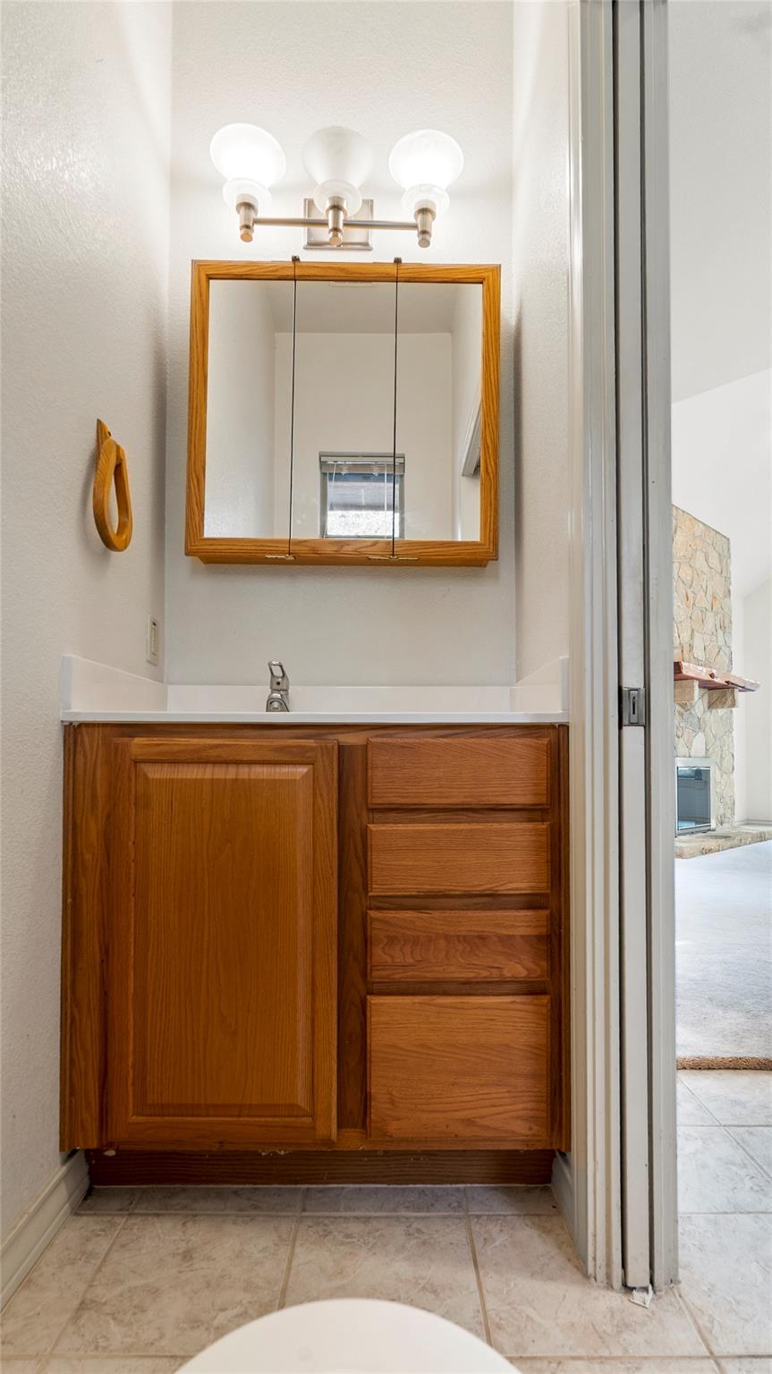 315 Arbors Cir, Elgin, TX 78621