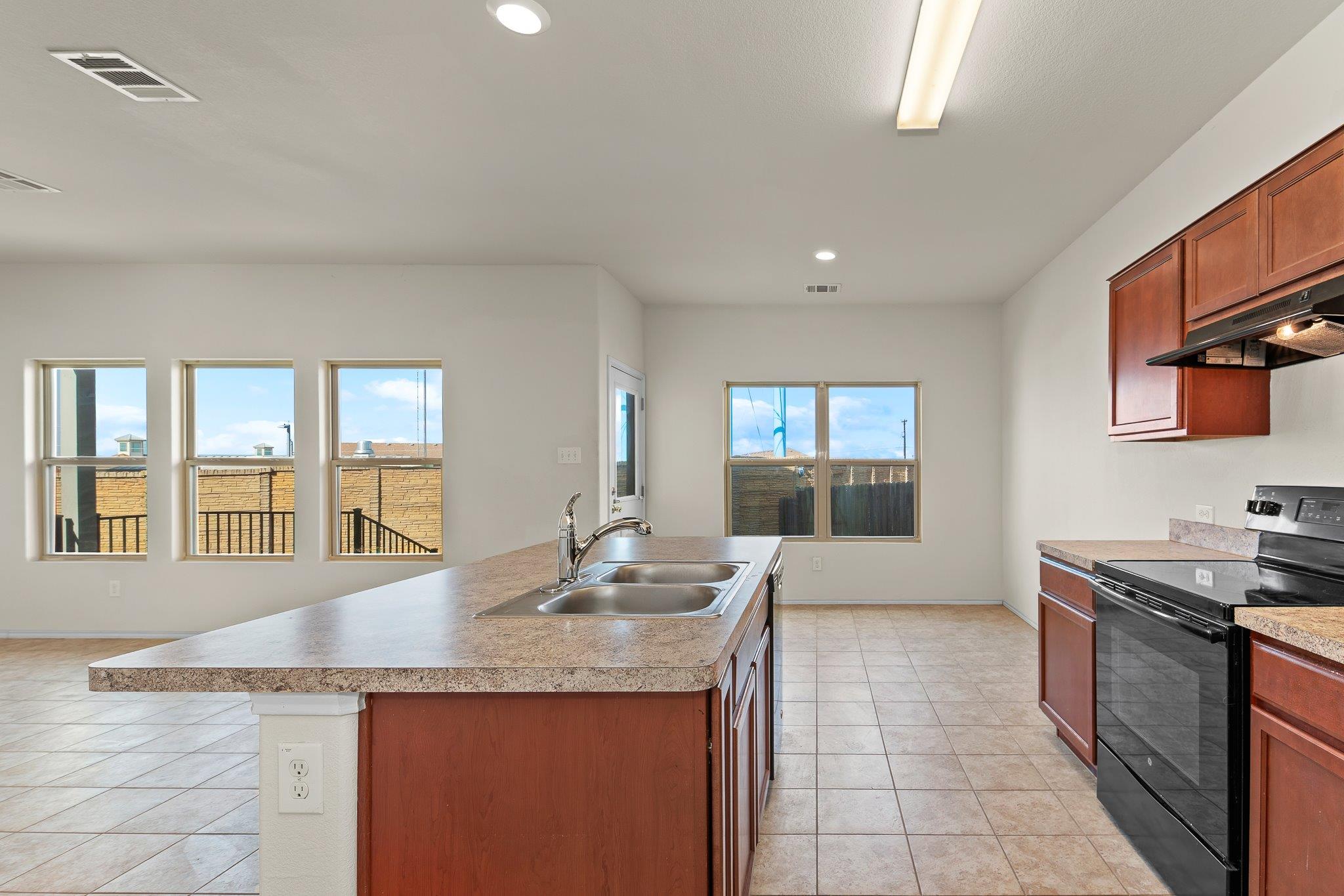 224 Circle Way # 13E, Jarrell, TX 76537