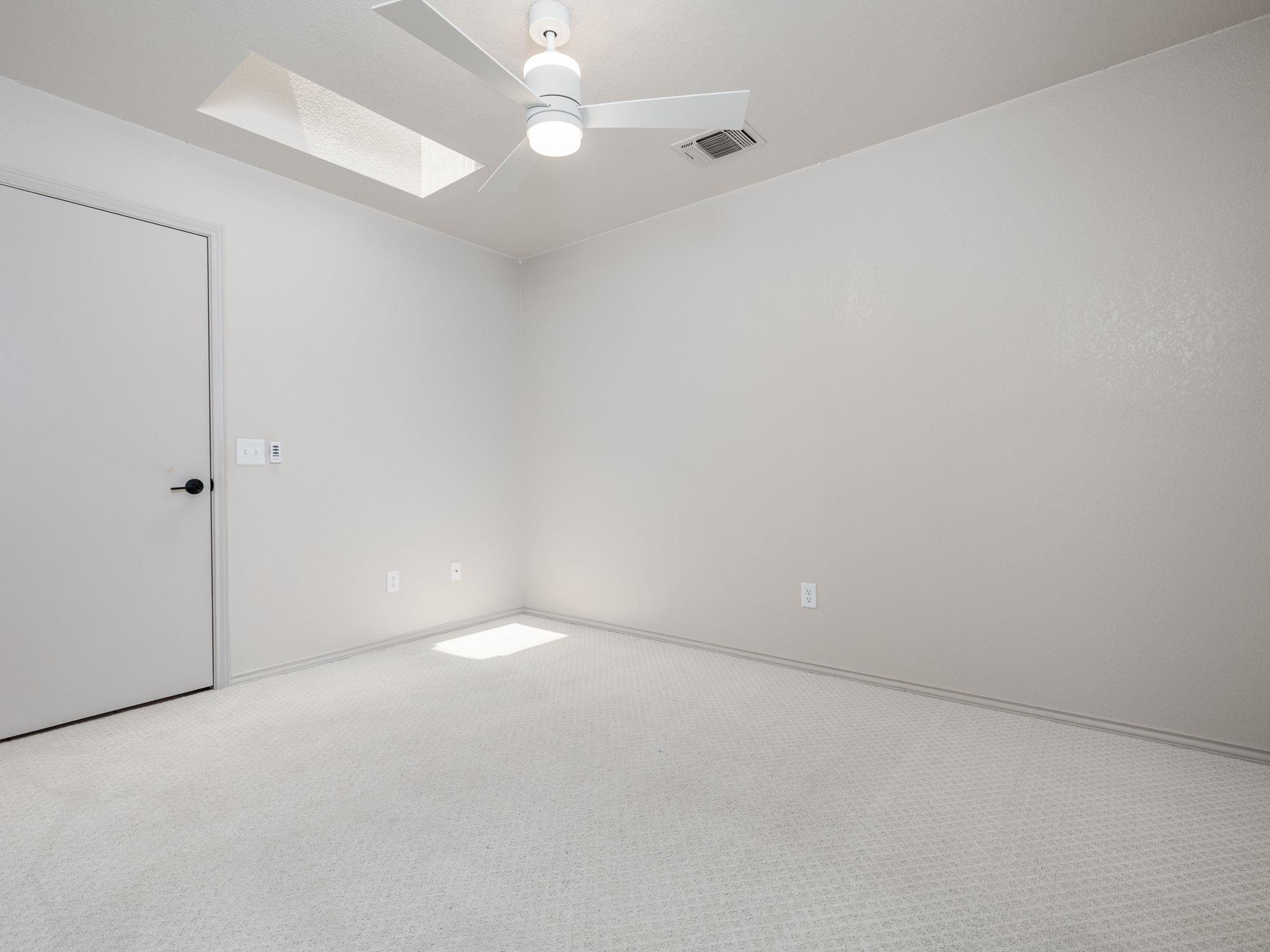 26 Fairway Ln, Meadowlakes, TX 78654