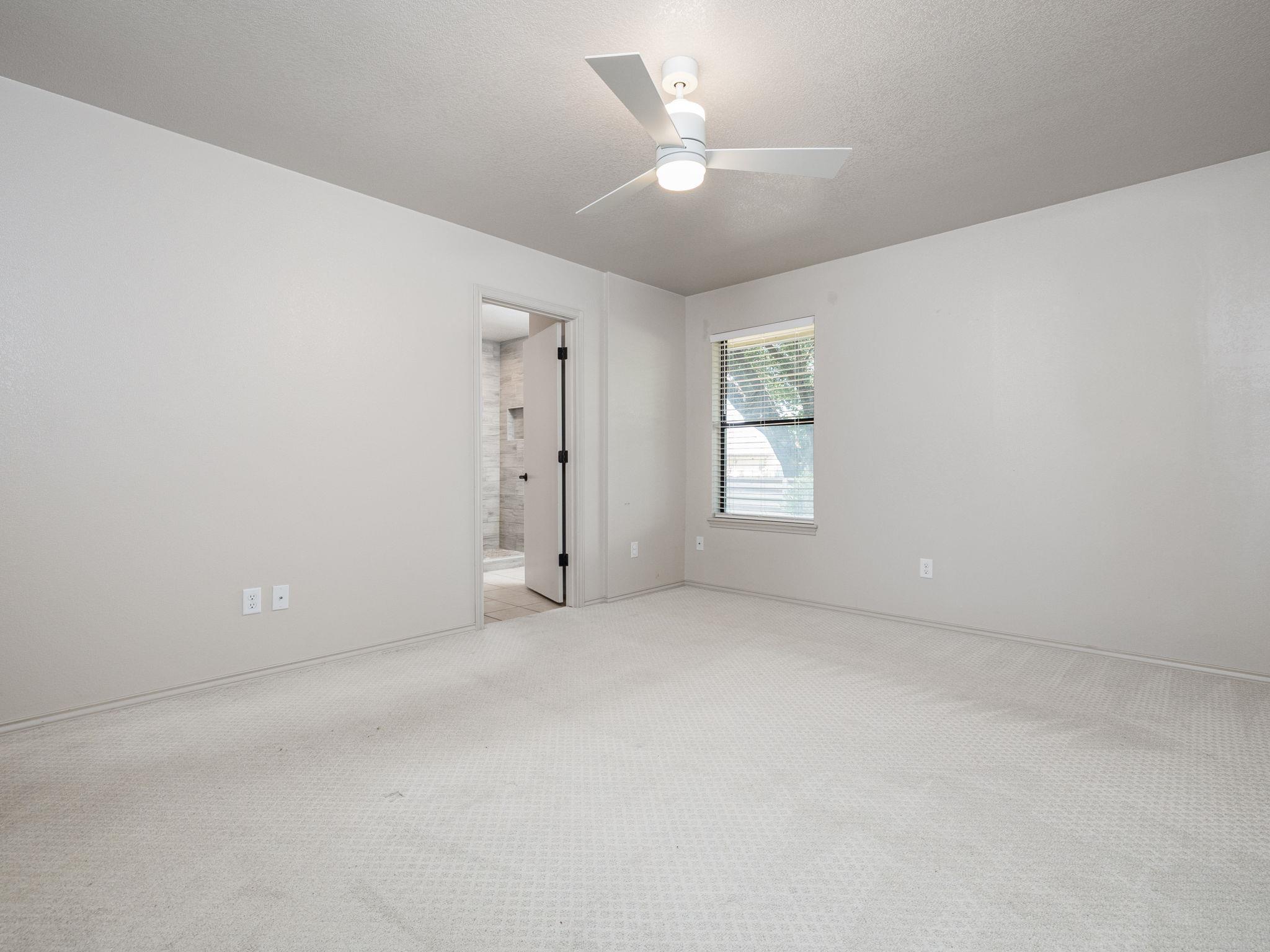 26 Fairway Ln, Meadowlakes, TX 78654