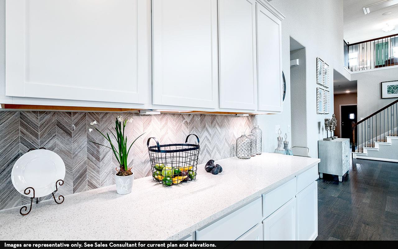 300 Yosemite Dr, Kyle, TX 78640