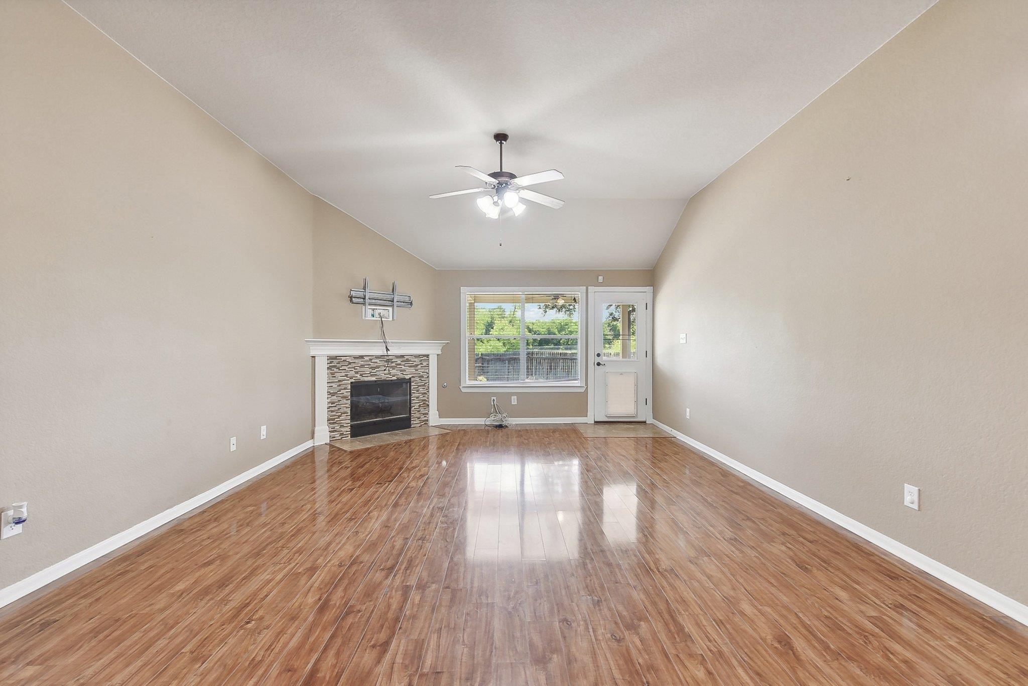 217 Newport Landing Pl, Round Rock, TX 78665