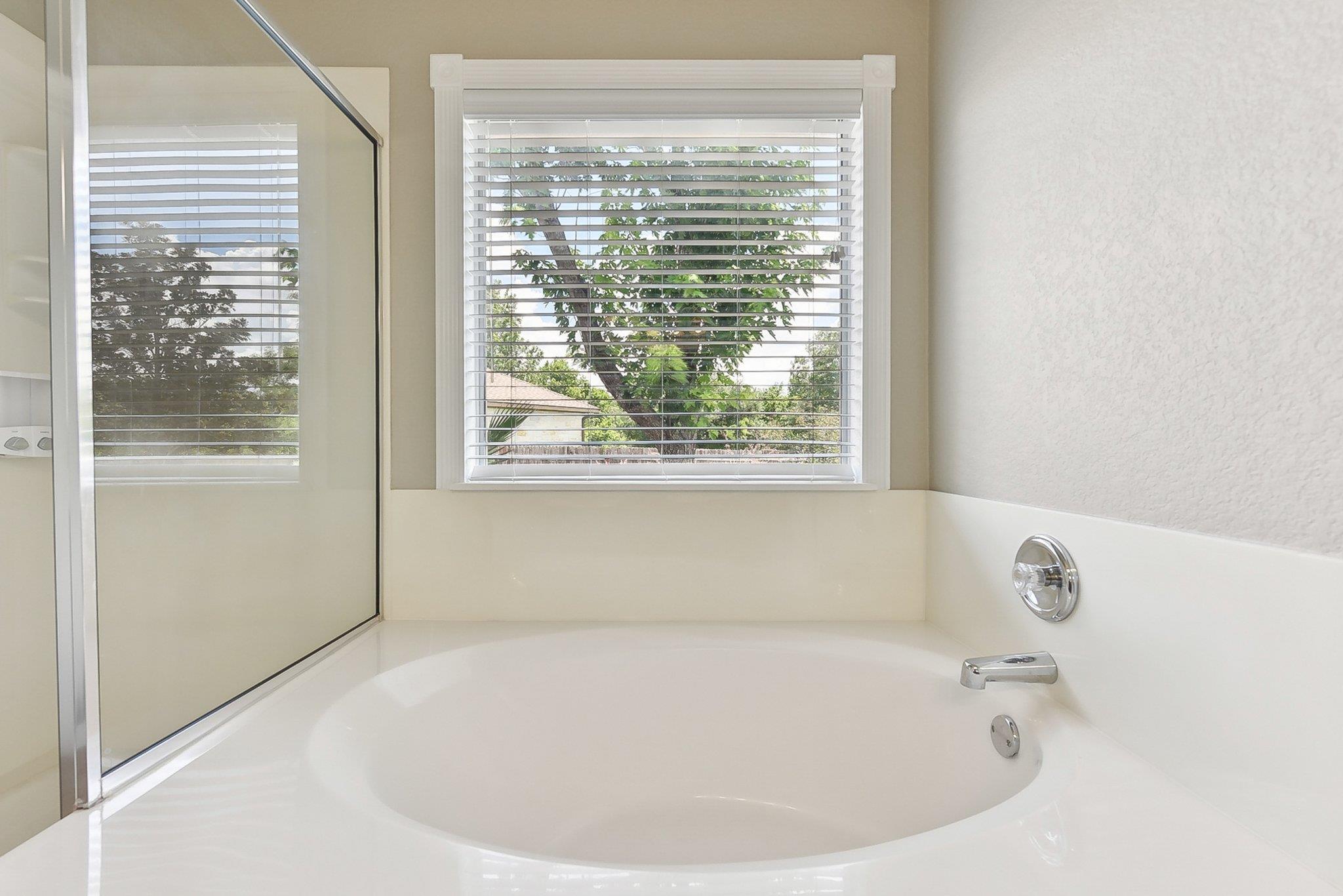 217 Newport Landing Pl, Round Rock, TX 78665