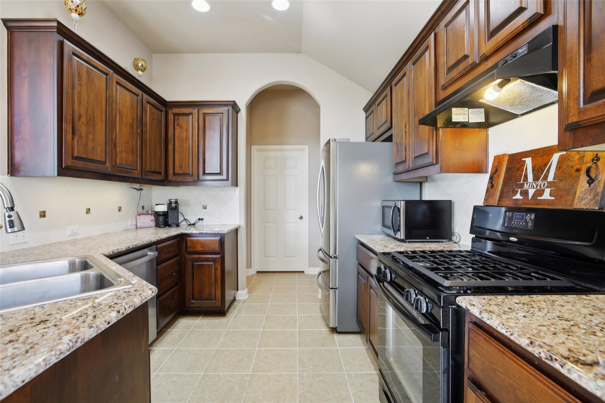 2803 Angelina Dr, Round Rock, TX 78665