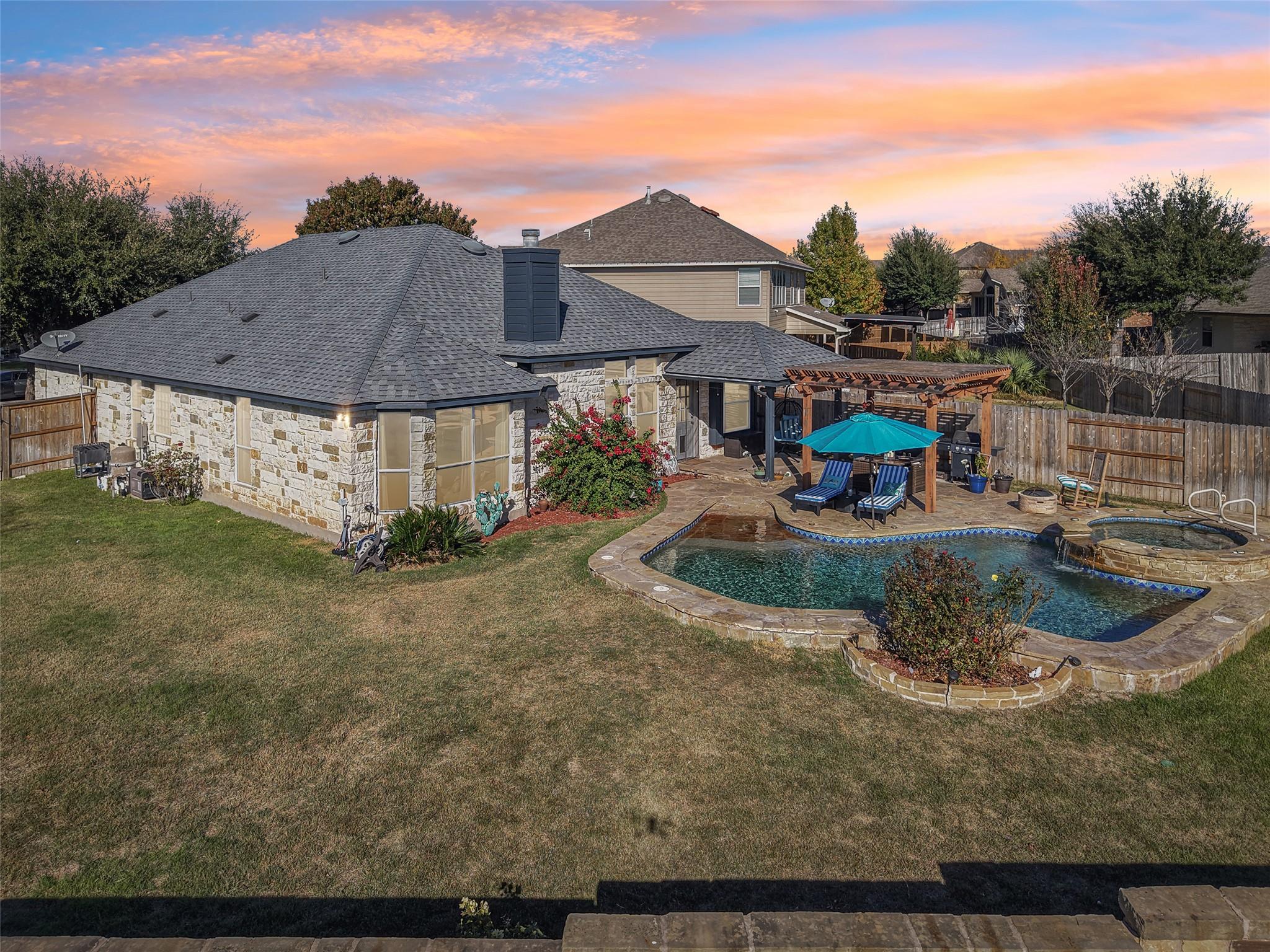 2803 Angelina Dr, Round Rock, TX 78665