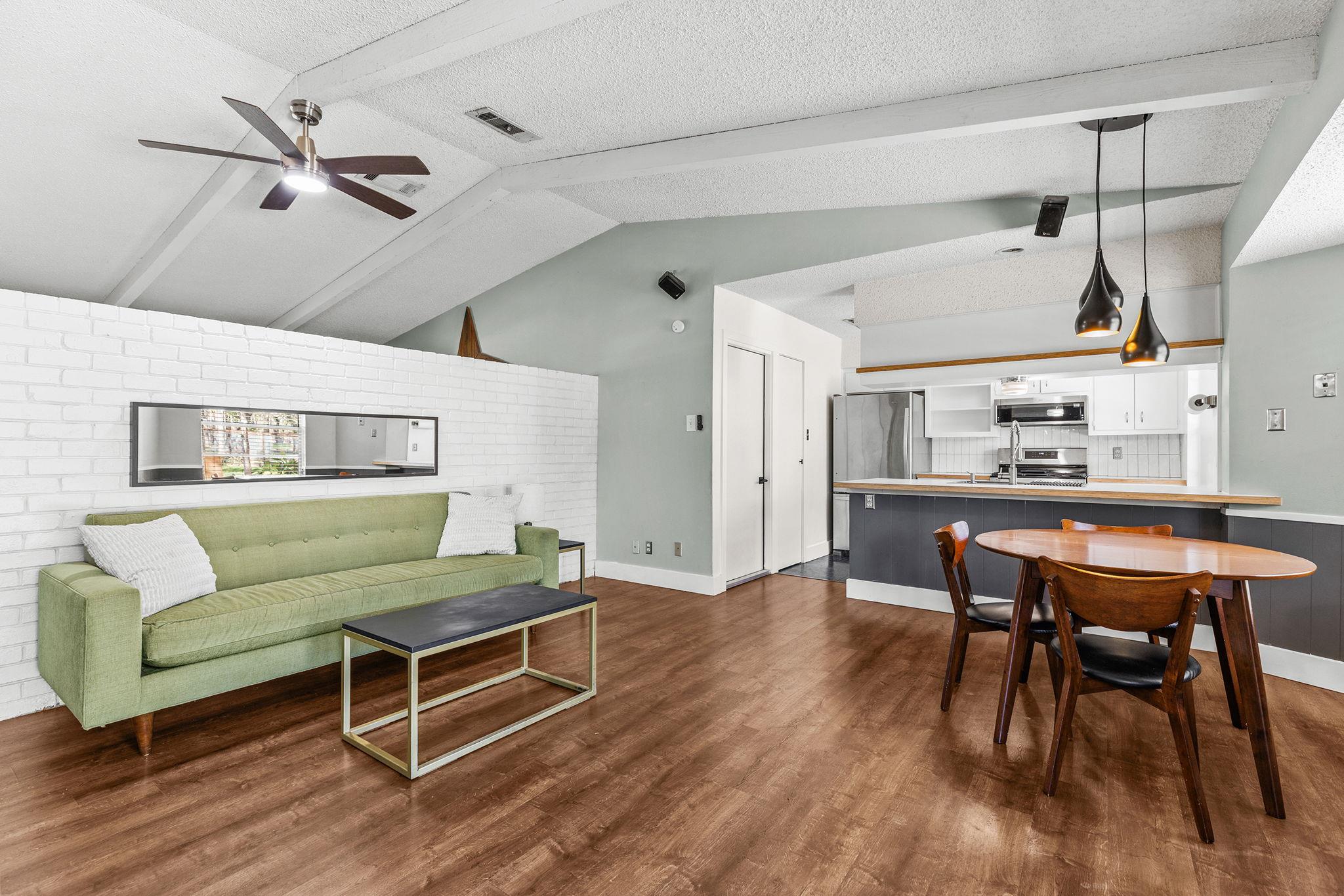 1906 Parkside Ln, Austin, TX 78745