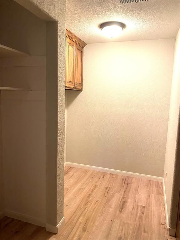 137 Road Runner Ln, Bastrop, TX 78602