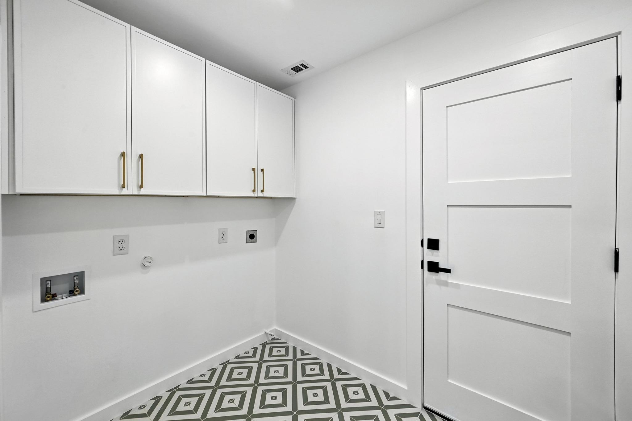 8411 Rockwood Ln, Austin, TX 78757