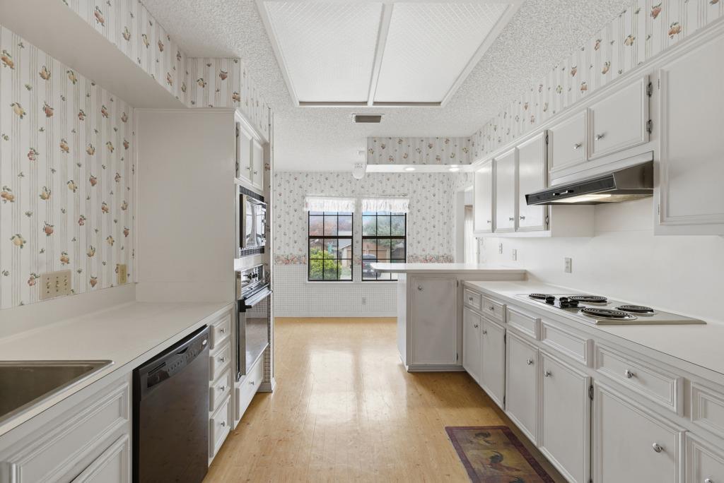 205 Sunshine Dr, Georgetown, TX 78628