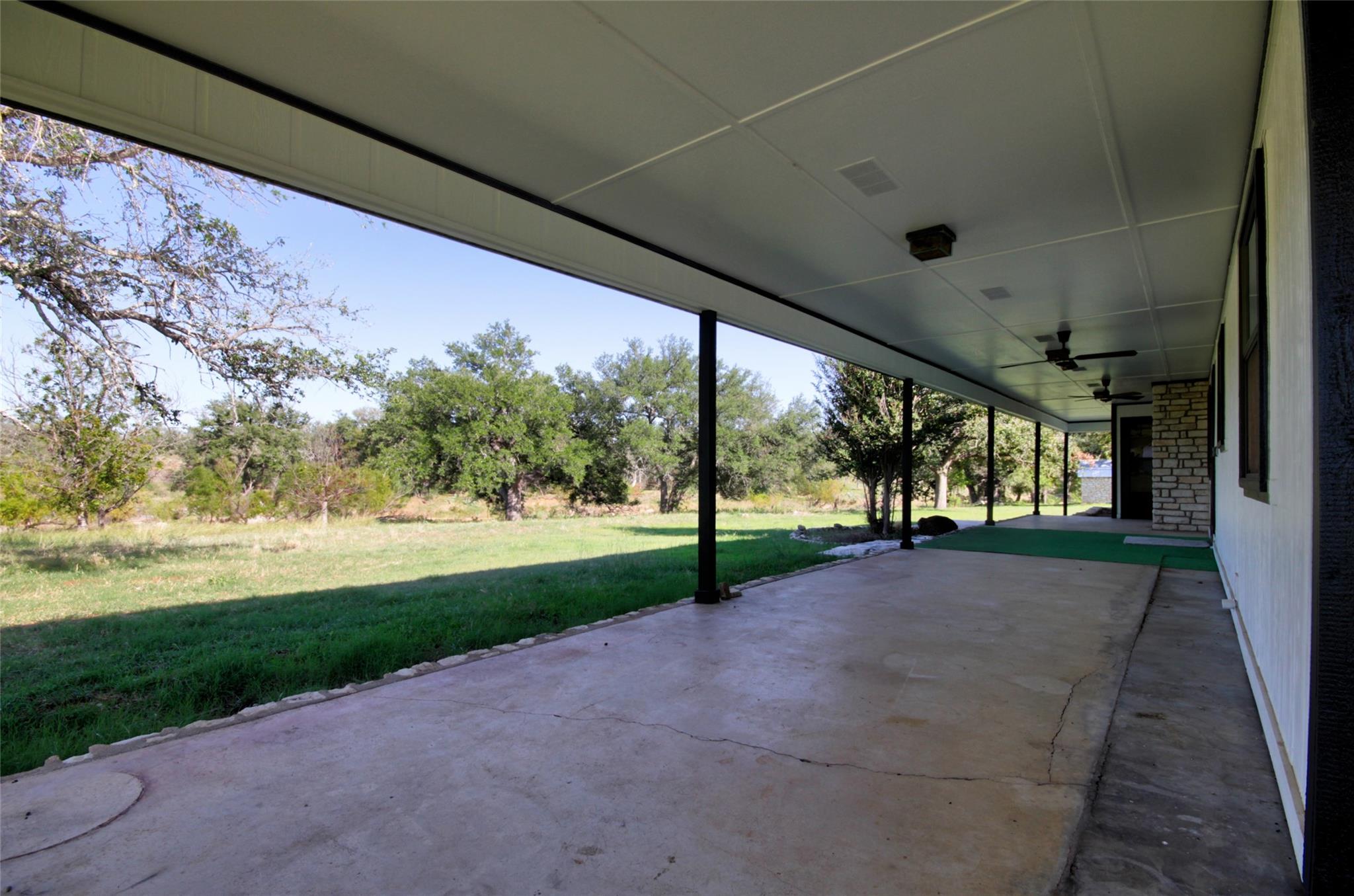 132 Offer Ln, Llano, TX 78643