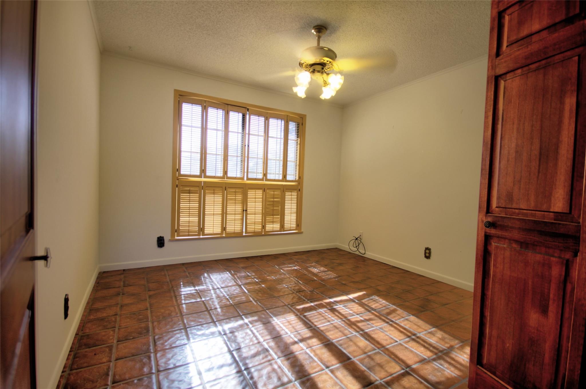 132 Offer Ln, Llano, TX 78643