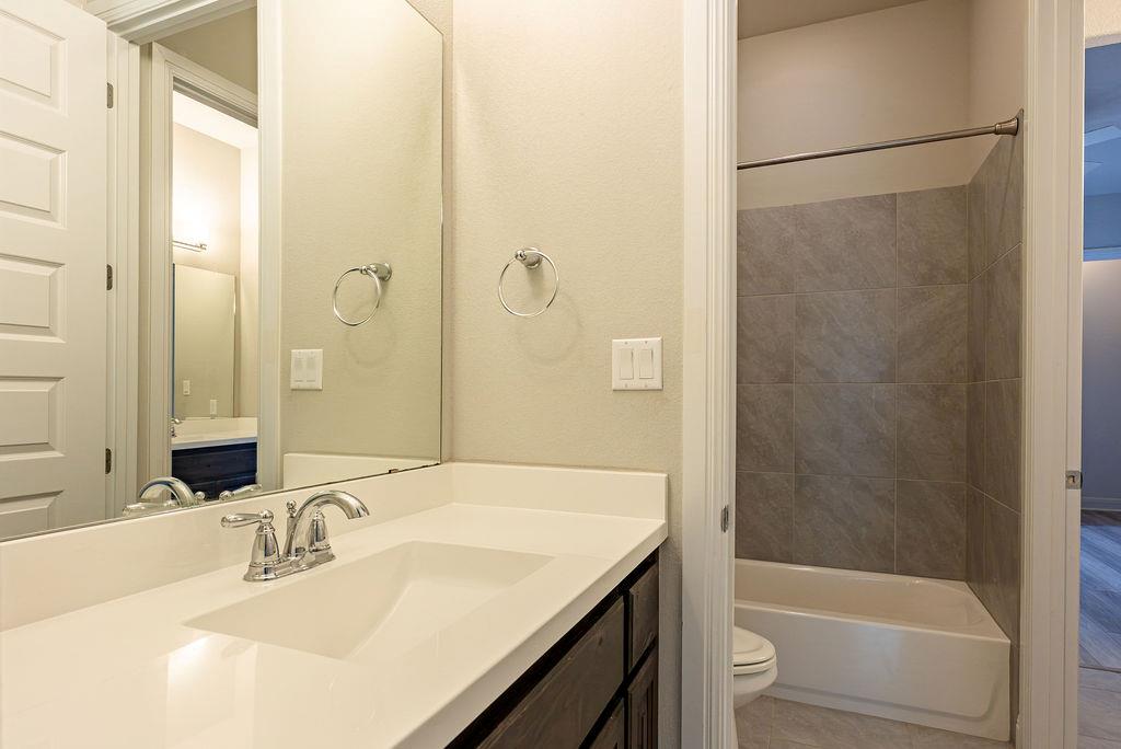 205 Barefoot Park Ln, Georgetown, TX 78628