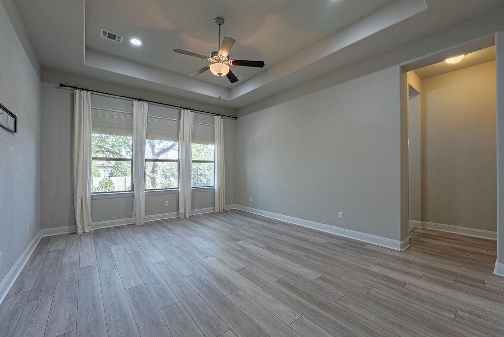 205 Barefoot Park Ln, Georgetown, TX 78628