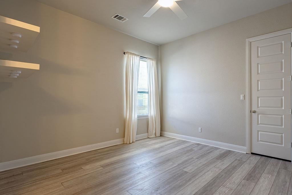 205 Barefoot Park Ln, Georgetown, TX 78628