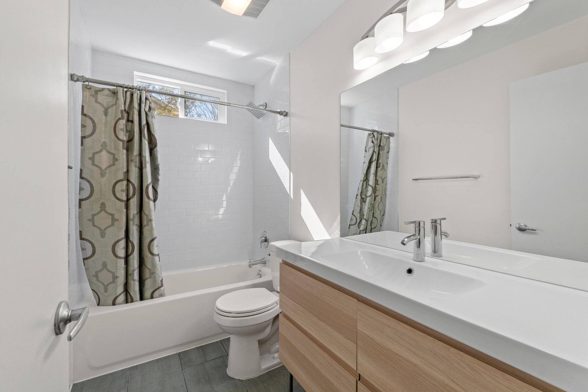 1245 Spyglass Dr # B, Austin, TX 78746