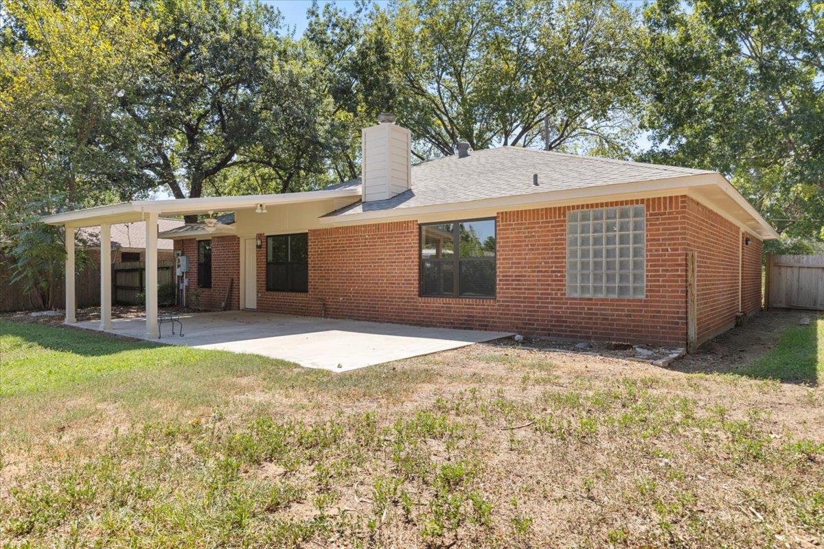 Smithville, TX 78957