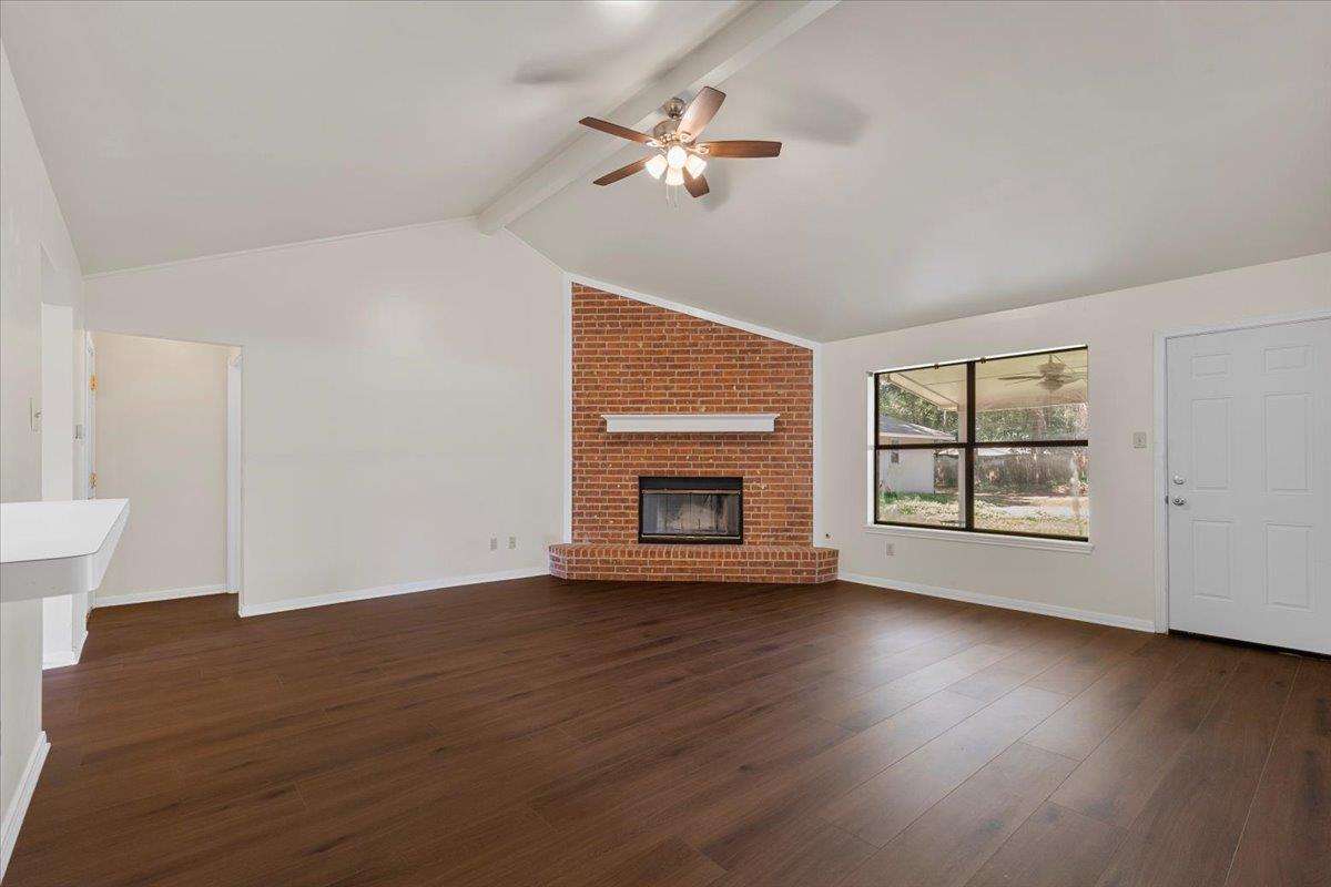 Smithville, TX 78957