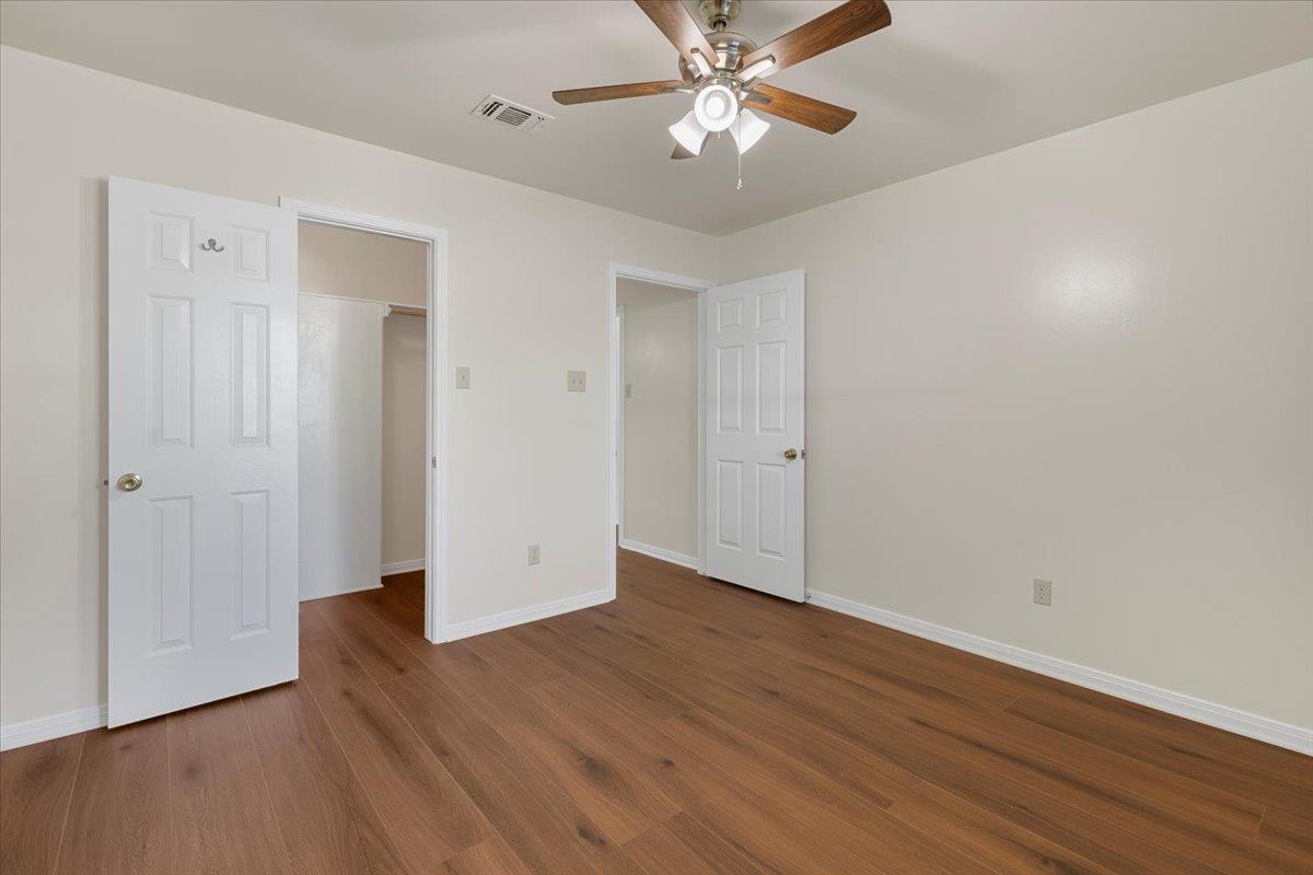 Smithville, TX 78957