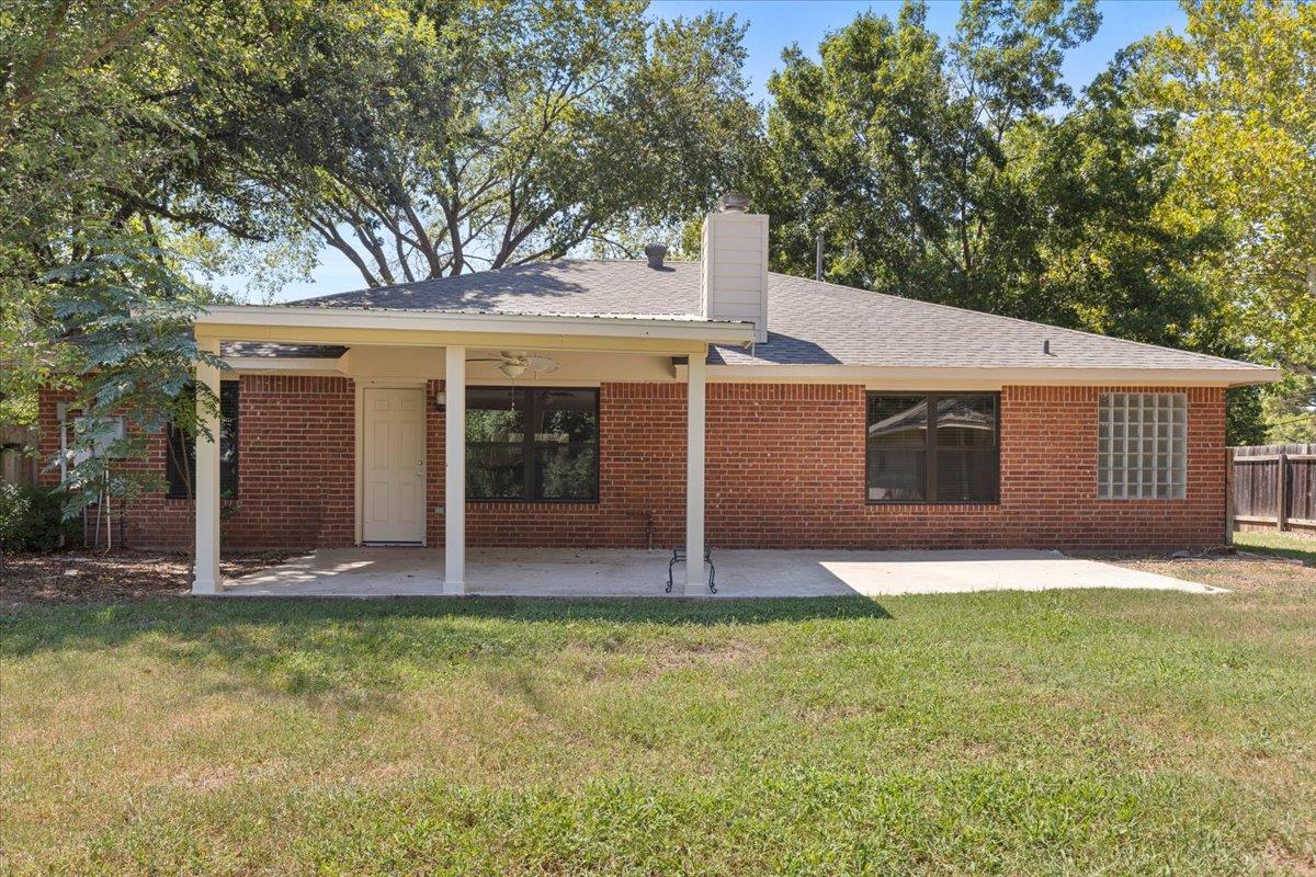 Smithville, TX 78957