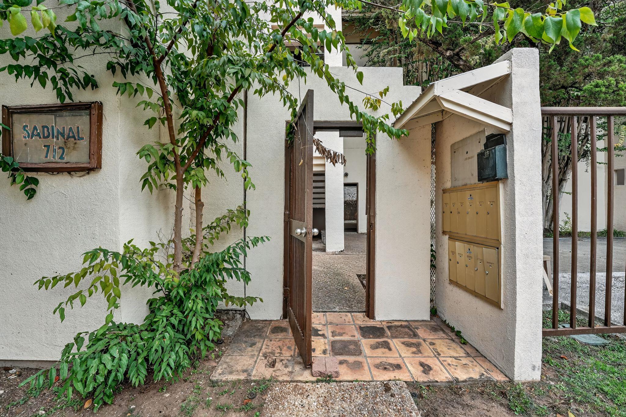 712 Graham Pl # 201, Austin, TX 78705