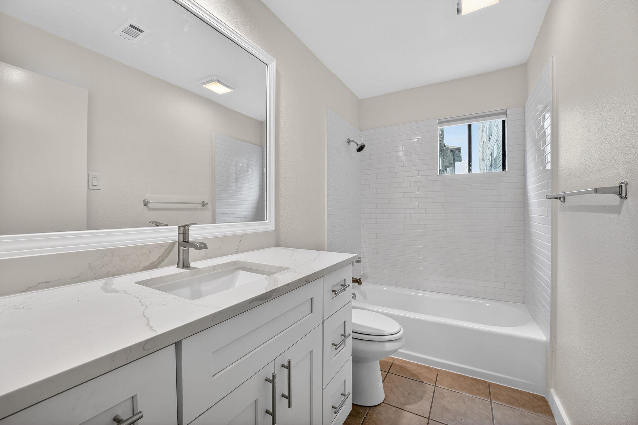 712 Graham Pl # 201, Austin, TX 78705