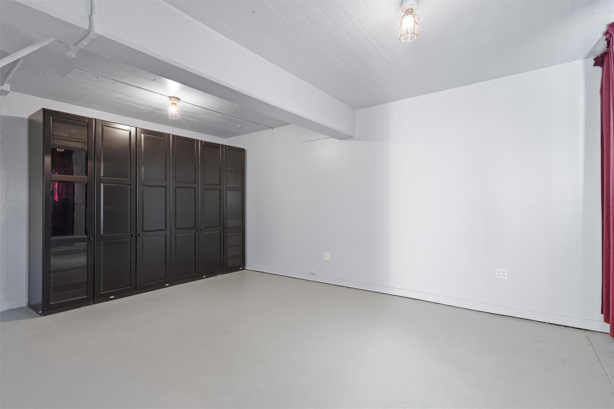 1102 Beech St, Taylor, TX 76574