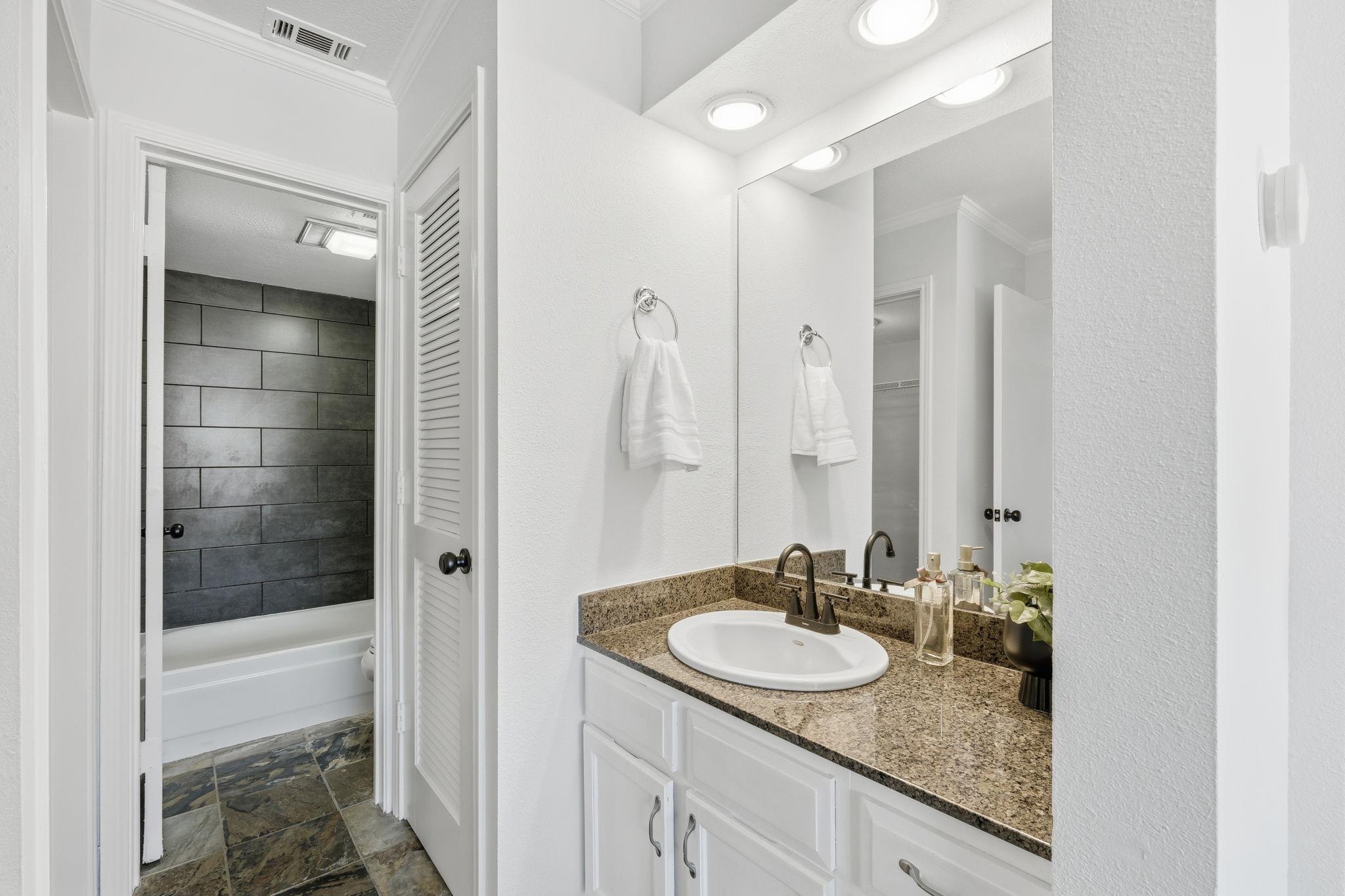 8888 Tallwood Dr # 2206, Austin, TX 78759