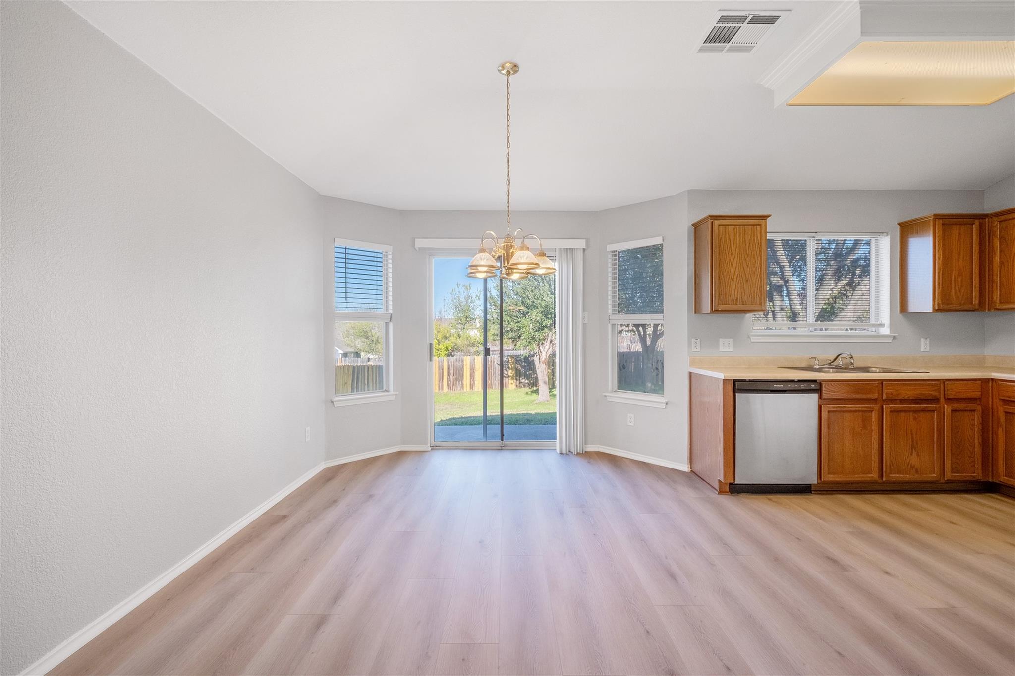 2006 Charlotte Way, Round Rock, TX 78664