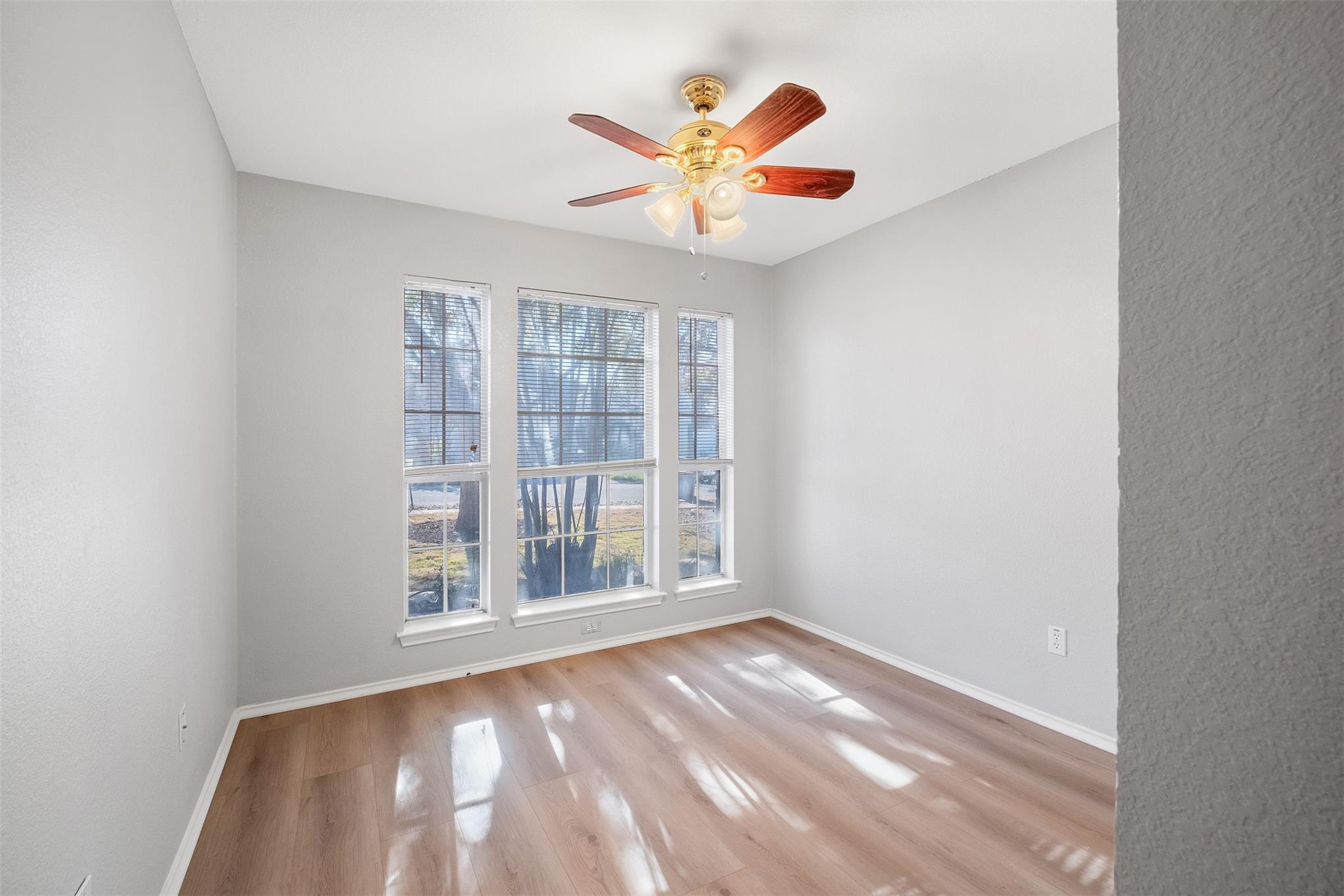 2006 Charlotte Way, Round Rock, TX 78664