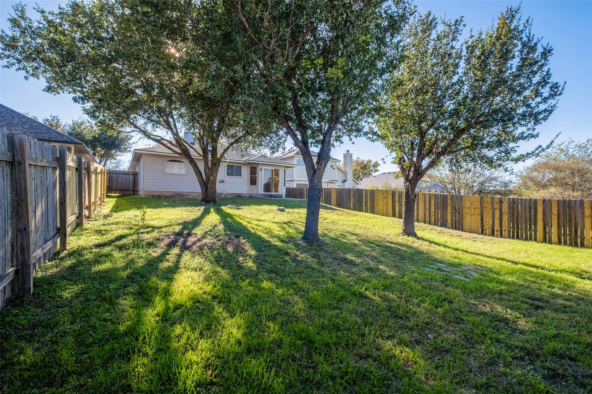 2006 Charlotte Way, Round Rock, TX 78664