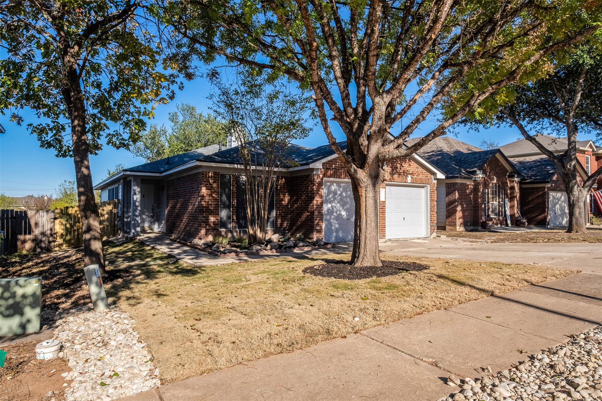 2006 Charlotte Way, Round Rock, TX 78664