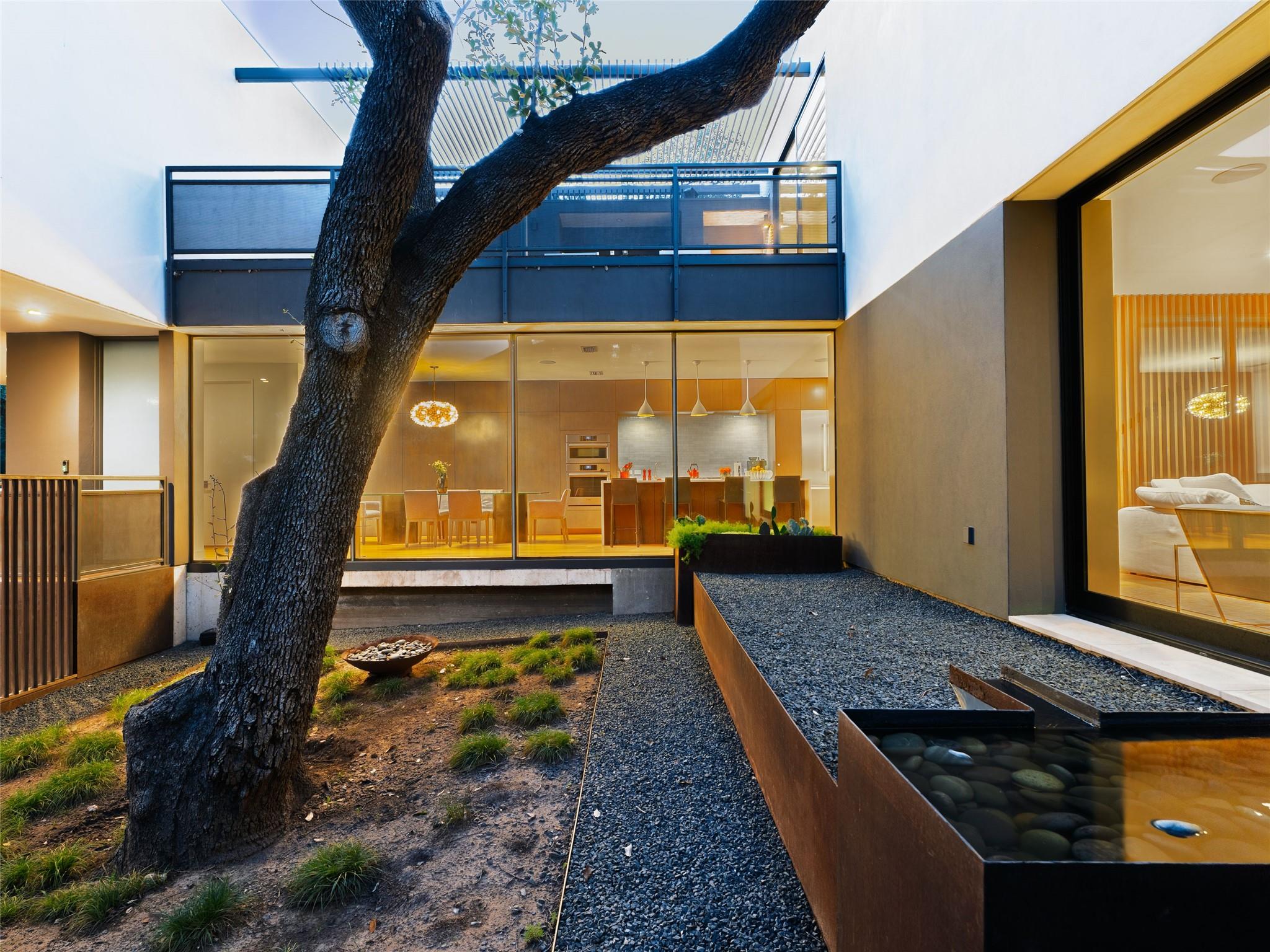 2210 Westlake Dr, Austin, TX 78746