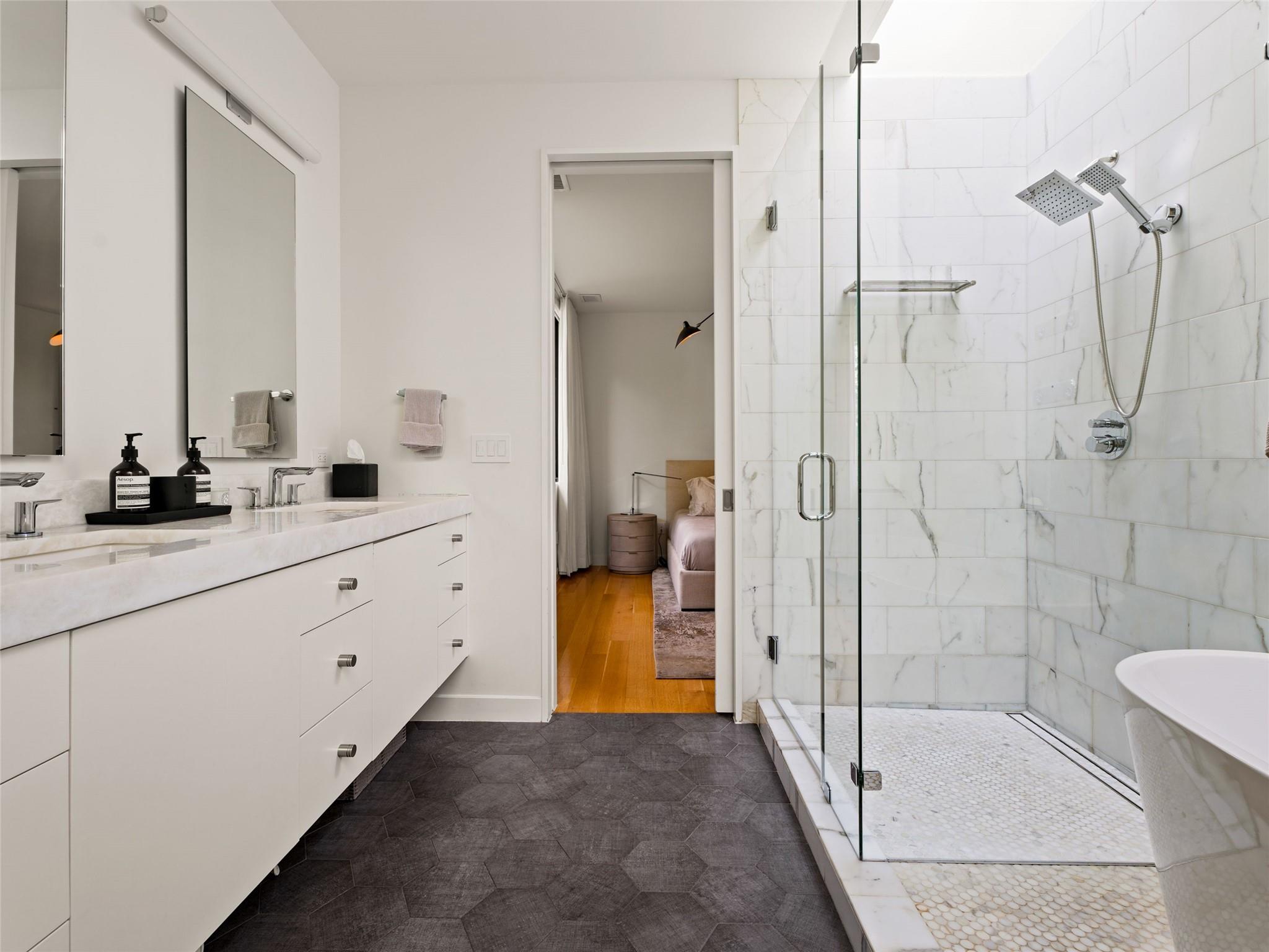 2210 Westlake Dr, Austin, TX 78746