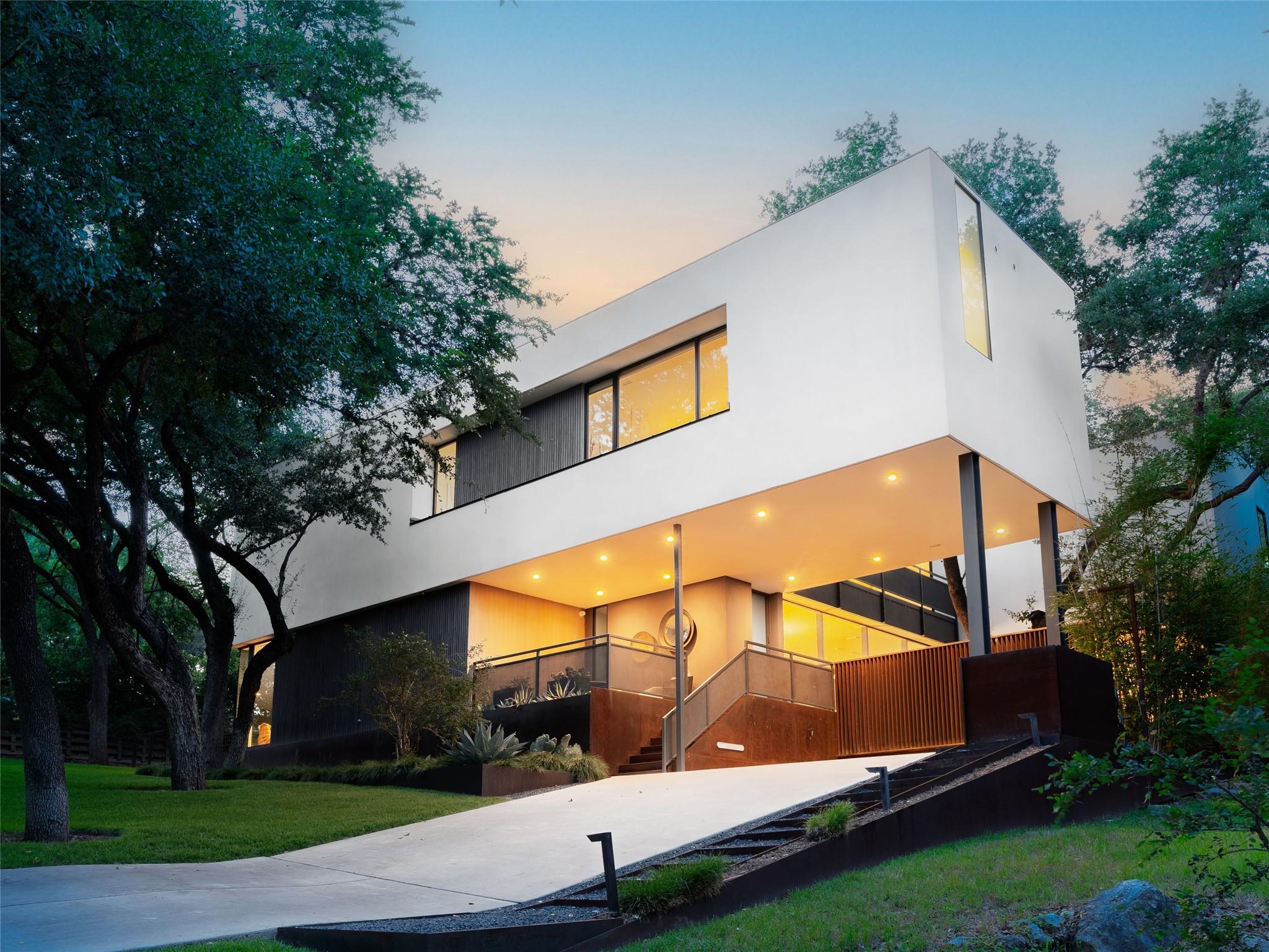 2210 Westlake Dr, Austin, TX 78746