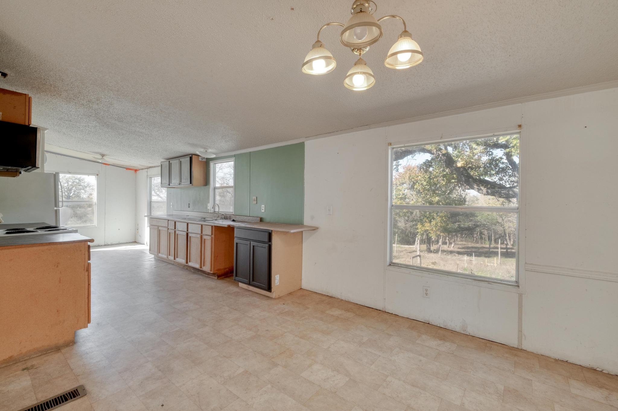 21400 Webberwood Rdg, Elgin, TX 78621