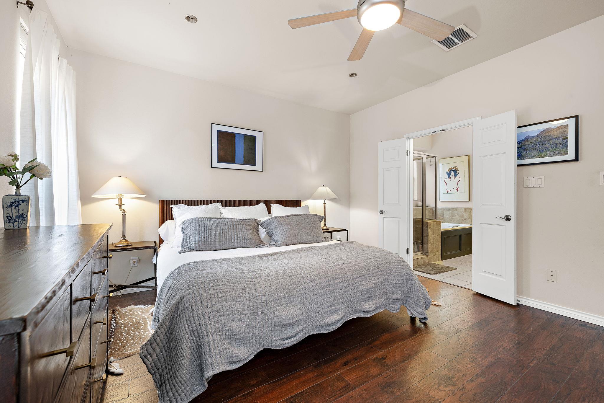 11001 River Plantation Dr, Austin, TX 78747