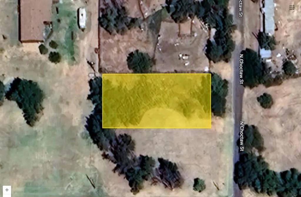 N CHOCTAW St, Shamrock, TX 79079