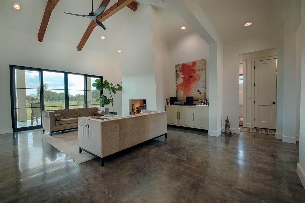 103 River Bend Dr, Kingsland, TX 78639