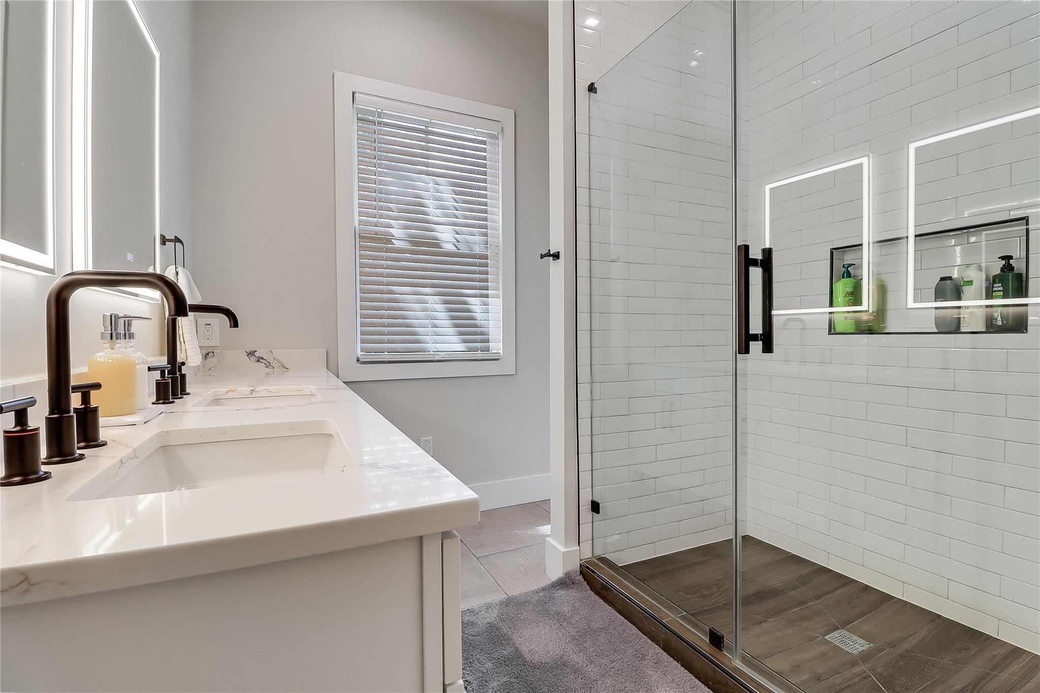 1111 W Annie St # B, Austin, TX 78704