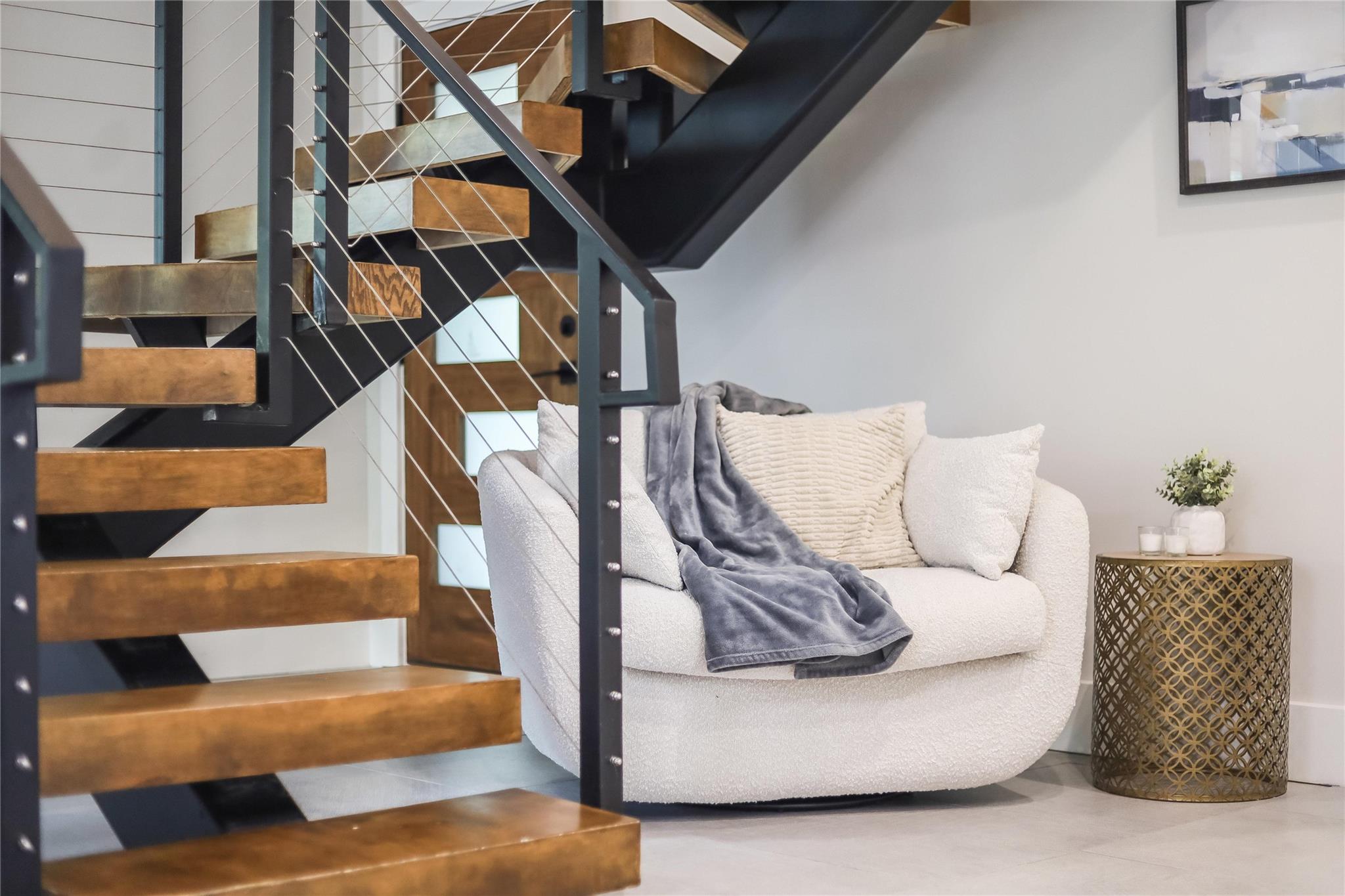 1111 W Annie St # B, Austin, TX 78704