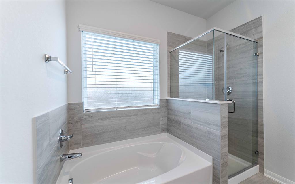 101 Copper Lily Dr, Liberty Hill, TX 78642