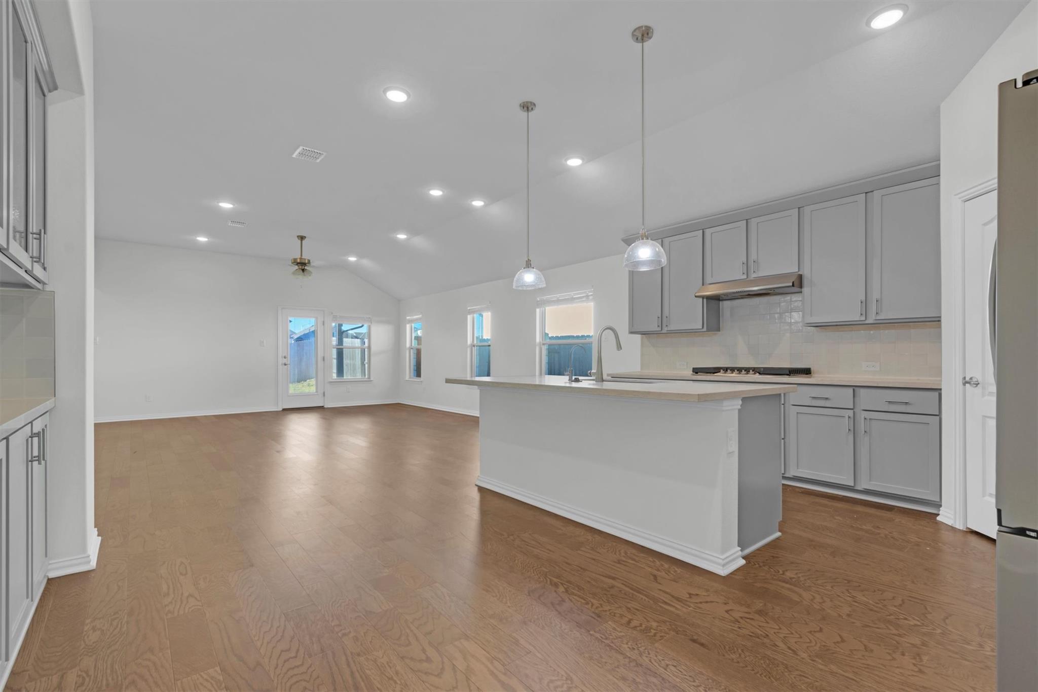 356 Biscayne Bay Bnd, Kyle, TX 78640