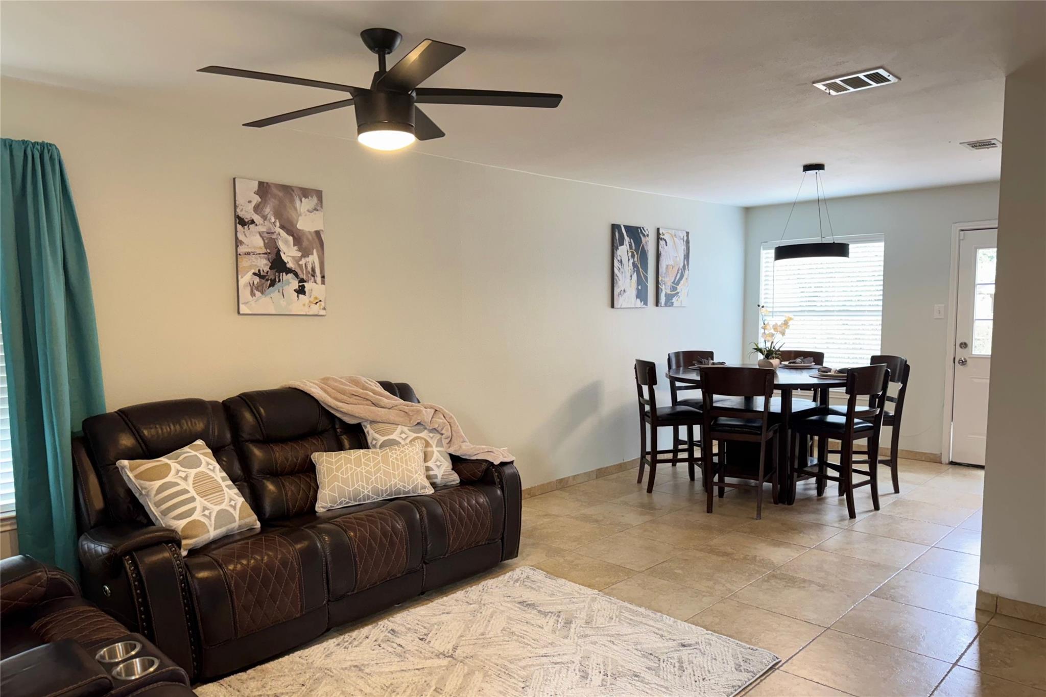 6300 Crumley Ln, Austin, TX 78741