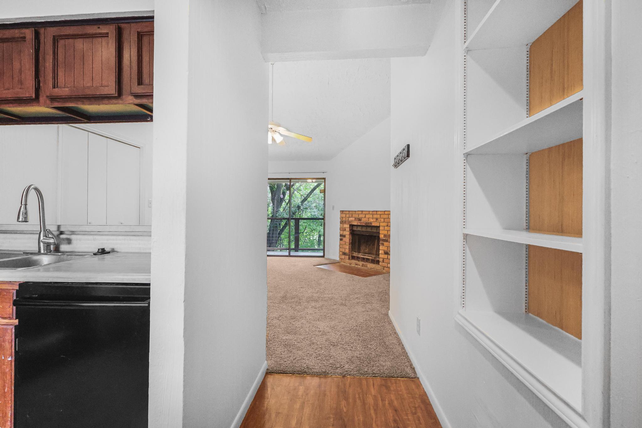 421 W San Antonio St # I3, San Marcos, TX 78666