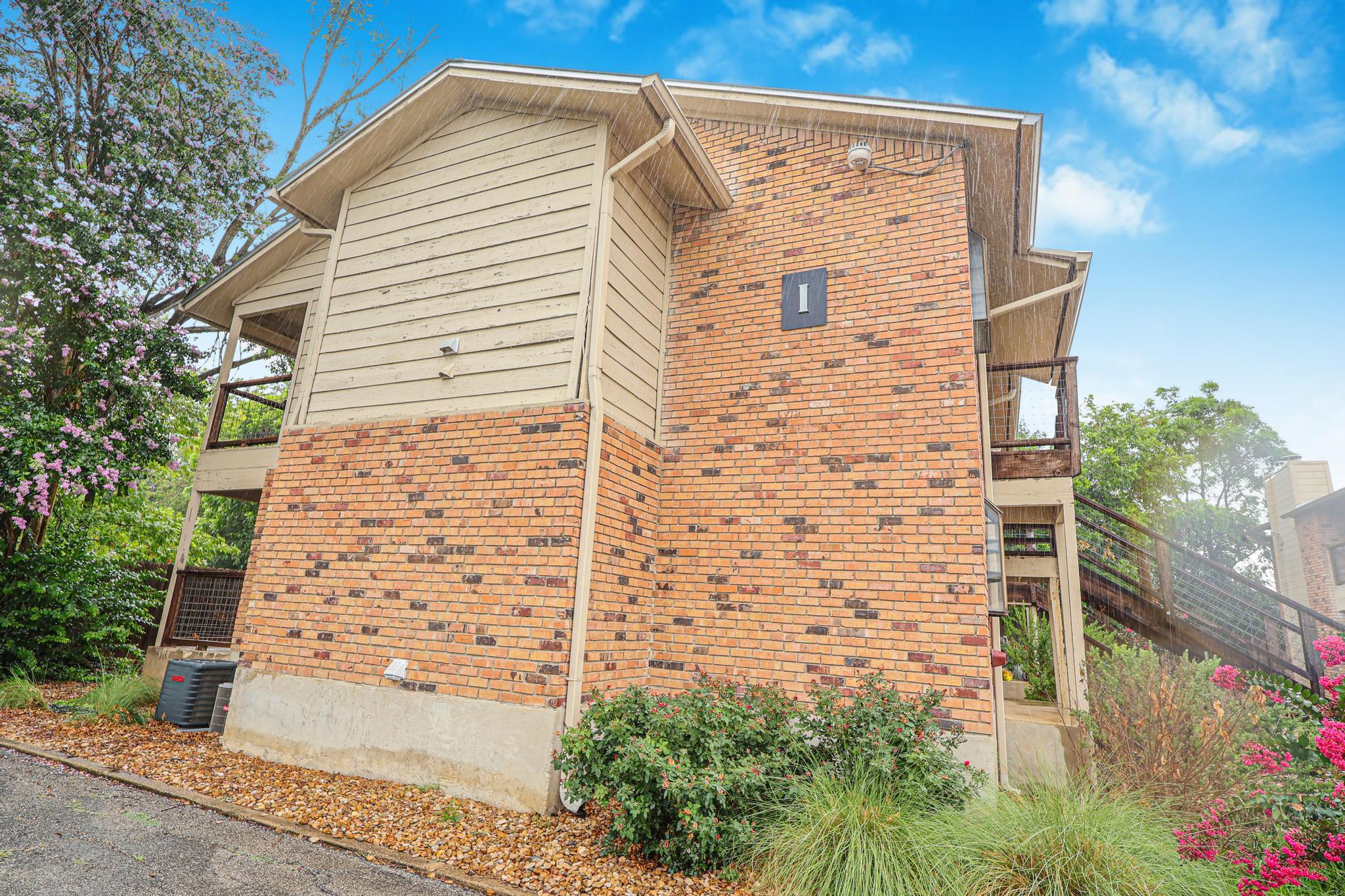 421 W San Antonio St # I3, San Marcos, TX 78666