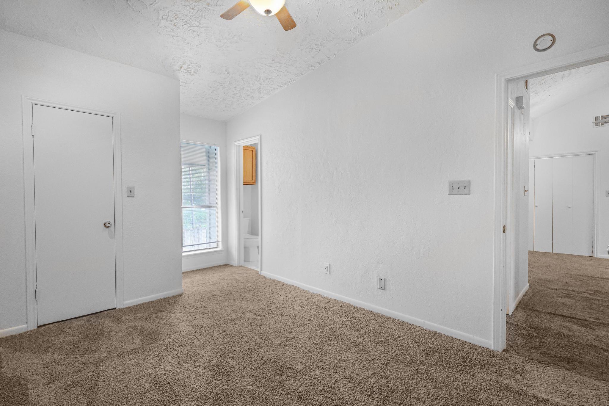 421 W San Antonio St # I3, San Marcos, TX 78666