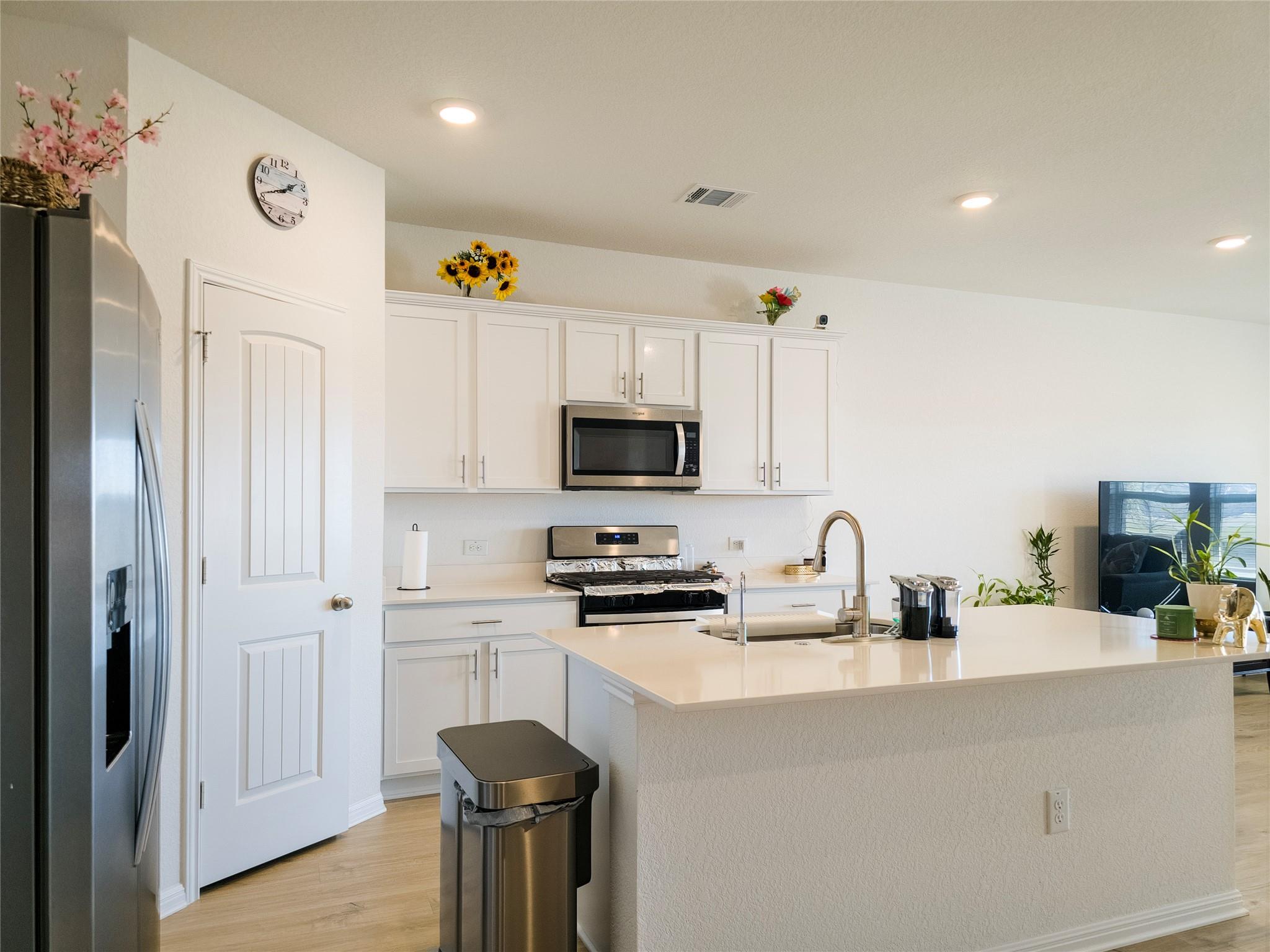 2333 March Hare Trce, Leander, TX 78641