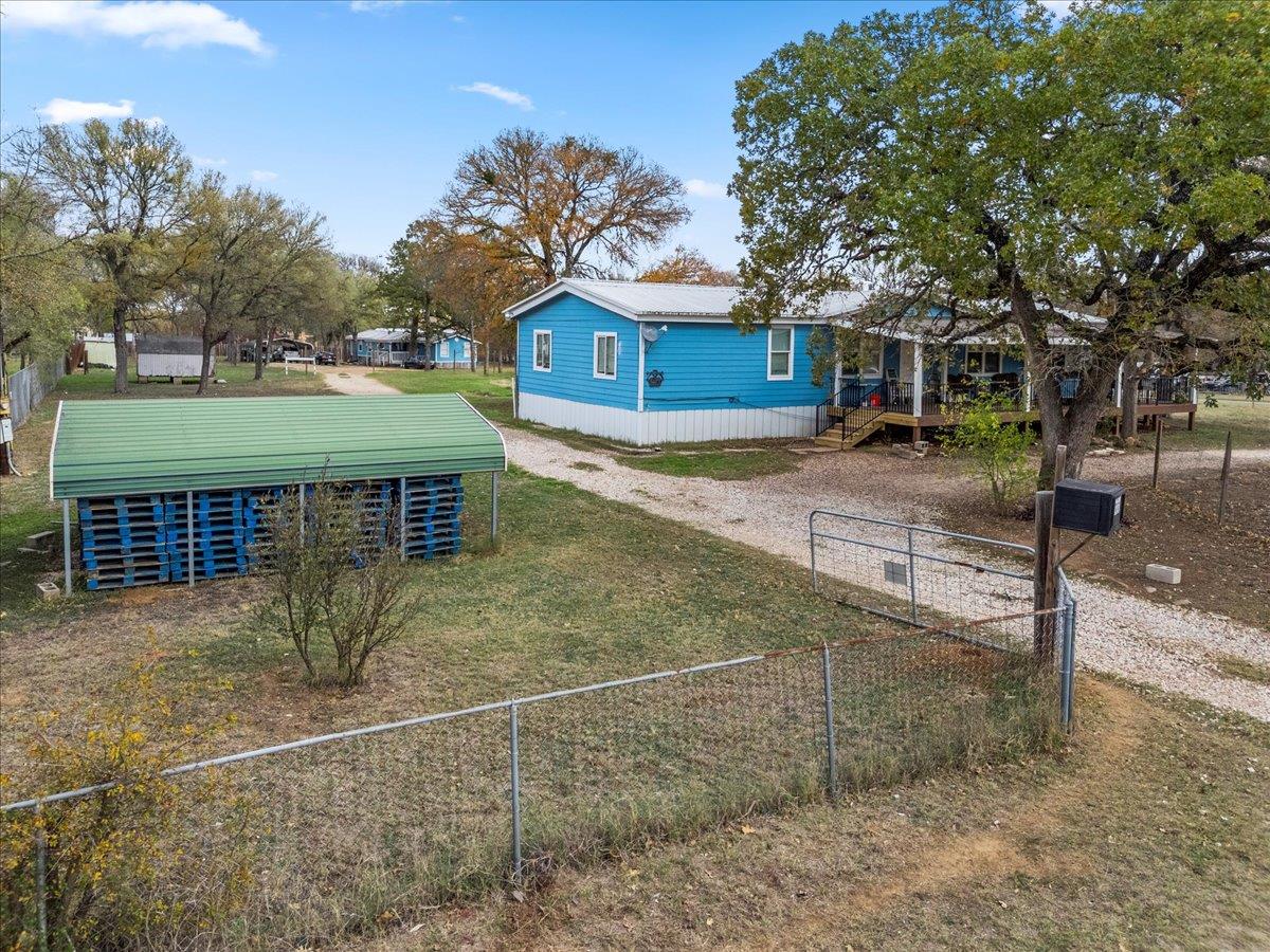 176 Pearson Rd, Dale, TX 78616